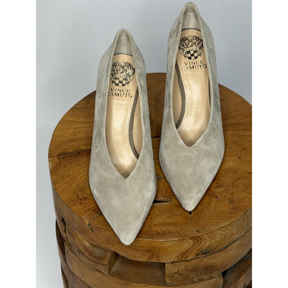 Vince Camuto Suede Pumps Pointed Toe Heels Nude Taupe Classic Stiletto Size 7.5